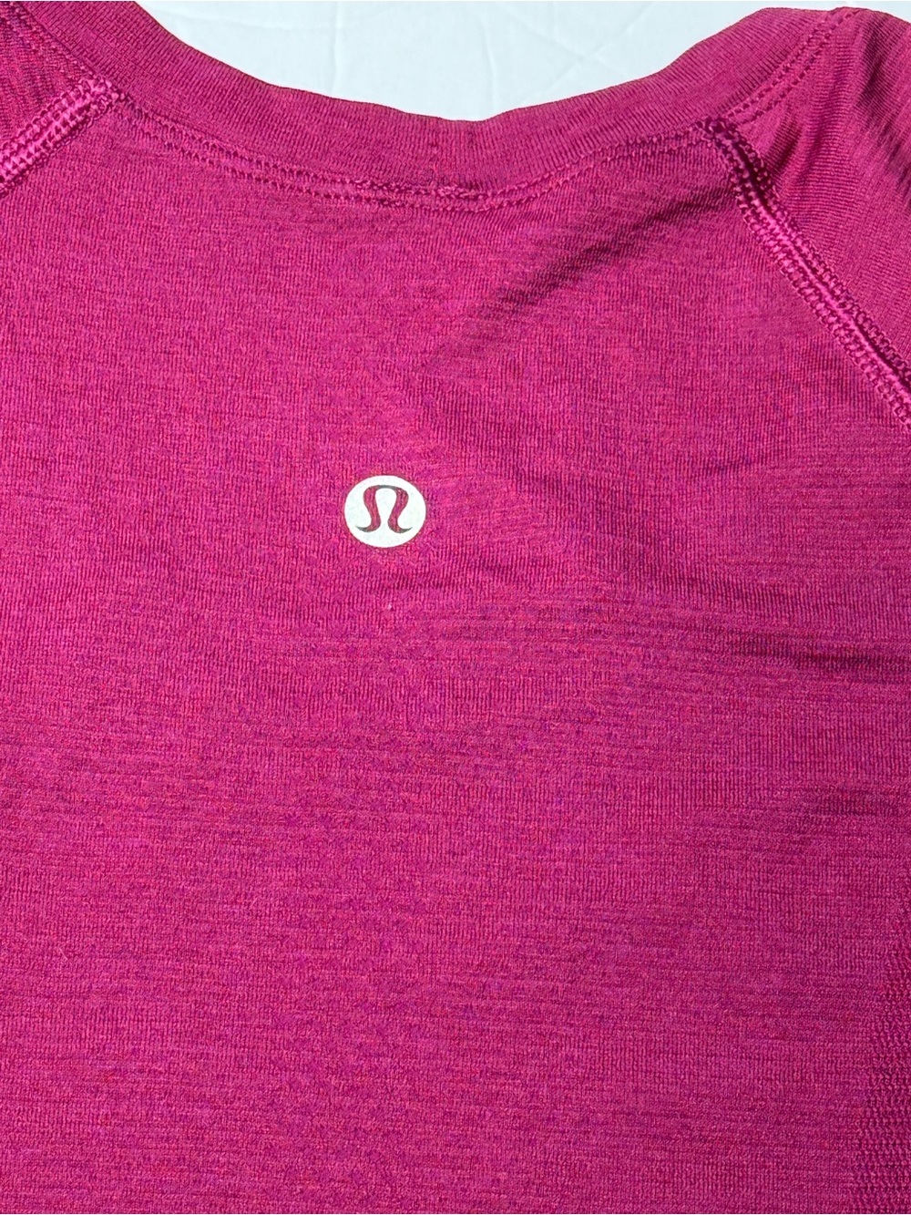 Lululemon Swiftly Tech Short Sleeve Tee Shirt 2.0 in Purple Highlight Size 6 - Picture 6 of 7